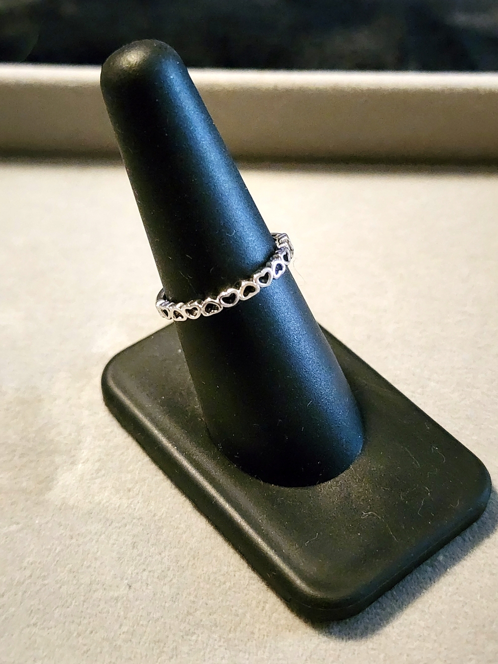 Delicate Silver Heart-Pattern Stackable Ring - Women's Jewelry. Size 7